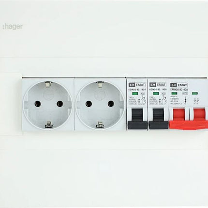EMAT PV-Verdeler 2x B16 groep 2x WCD en hoofdschakelaar (PV0003)
